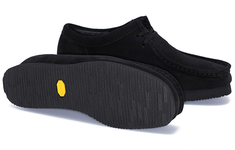 Shop シュプリーム×クラークス ゴアテックス ワラビー 黒 261 47140