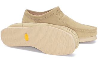 シュプリーム x クラークス ワラビーGTX メープル 261 48321 Shop シュプリーム x クラークス ワラビーGTX メープル 261 48321