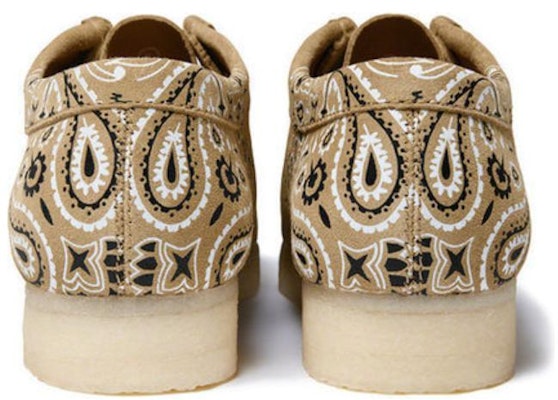 Supreme x Clarks ワラビー "バンダナカーキ" 261-42398 Shop Supreme x Clarks ワラビー "バンダナカーキ" 261-42398