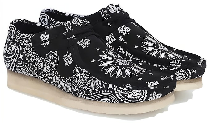 Supreme x Clarks Wallabee 'Hitam Bandana' 261-42426 Lookbook Supreme x Clarks Wallabee 'Hitam Bandana' 261-42426