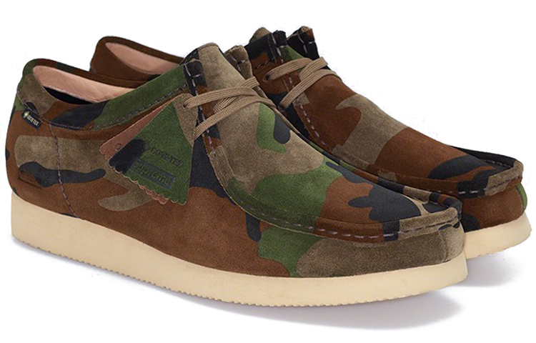 Shop Supreme x Clarks ワラビーGTX 迷彩グリーン 261-48942