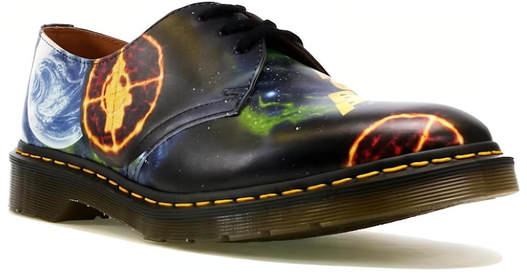 Supreme x Dr. Martens 1461 'Public Enemy Backhand' 联名款鞋 24083102 Lookbook Supreme x Dr. Martens 1461 'Public Enemy Backhand' 联名款鞋 24083102