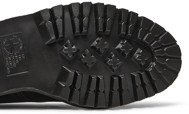 Supreme x Dr. Martens 2046 'Hitam' 27150001 Purchase Supreme x Dr. Martens 2046 'Hitam' 27150001