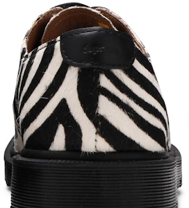 Supreme x Dr. Martens 2046 Oxford 'Cebra'. 27151009 Sizing Supreme x Dr. Martens 2046 Oxford 'Cebra'. 27151009