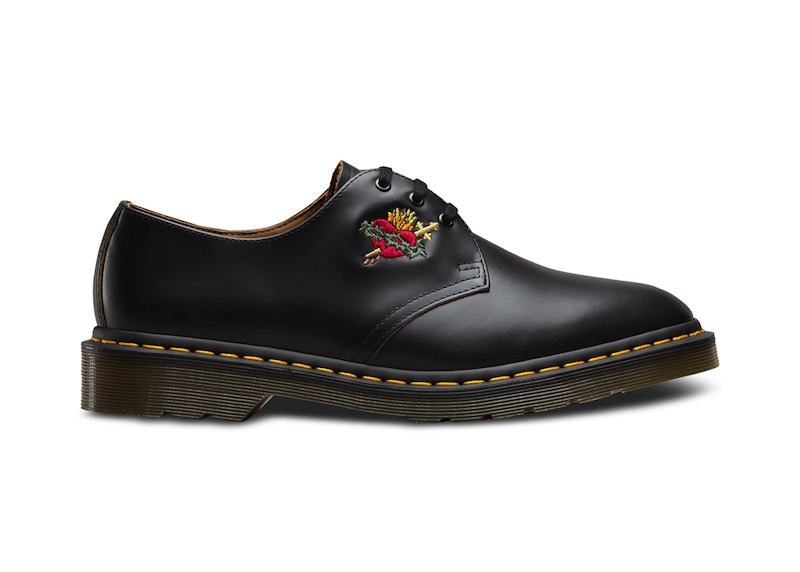 Buy Supreme x Dr. Martens 3ホール 黒 (Supreme x Dr. Martens 3-eye black)
