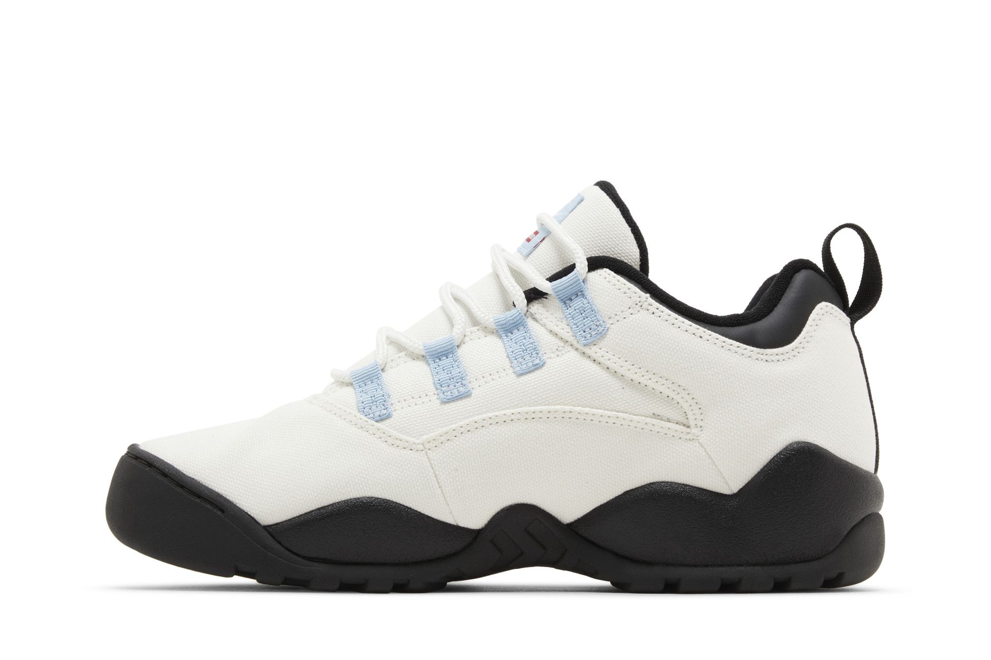 Shop Supreme x Nike Darwin Low SB ''Sail'' Sneaker FQ3000-100