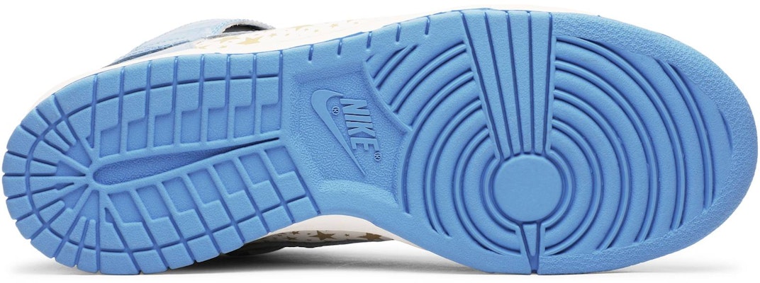 Supreme x Nike Dunk SB High Pro 藍色星星 高幫 板鞋 男款 藍色 Shop Supreme x Nike Dunk SB High Pro 藍色星星 高幫 板鞋 男款 藍色