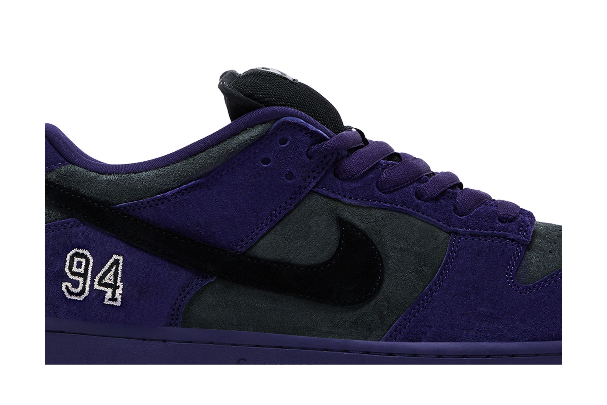 Order Supreme x 耐克 Dunk Low SB '墨水' HQ8487-500