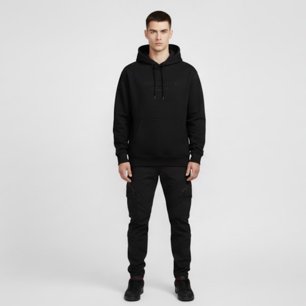 Supreme x Nike Dunk Low SB 'Hitam Pekat' HQ8487-001 Lookbook Supreme x Nike Dunk Low SB 'Hitam Pekat' HQ8487-001