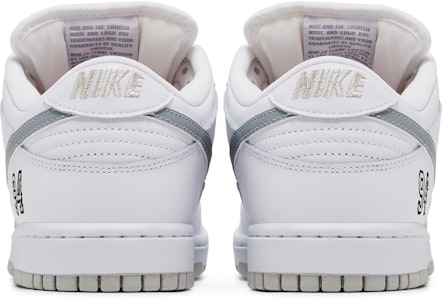 Supreme x Nike Dunk Low SB '白色金屬銀' HQ8487-100 HQ8487-100 Details for Supreme x Nike Dunk Low SB '白色金屬銀' HQ8487-100 HQ8487-100