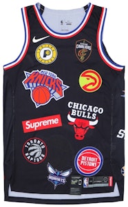 슈프림 x 나이키 NBA 져지 (블랙)
Buy 슈프림 x 나이키 NBA 져지 (블랙)