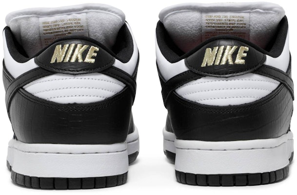 Supreme x Nike SB Dunk Low OG QS 'Black' DH3228-102 Details for Supreme x Nike SB Dunk Low OG QS 'Black' DH3228-102