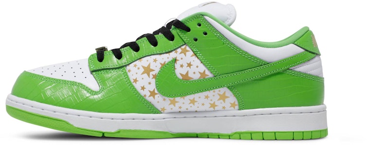 Supreme x Nike SB ダンク Low OG QS "ミーングリーン" DH3228-101 Lookbook Supreme x Nike SB ダンク Low OG QS "ミーングリーン" DH3228-101