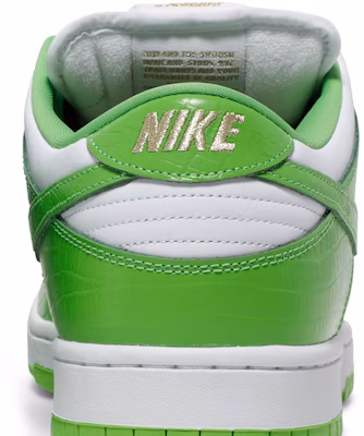 Supreme x Nike SB Dunk Low OG QS 'Mean Green' DH3228-101 Sizing Supreme x Nike SB Dunk Low OG QS 'Mean Green' DH3228-101