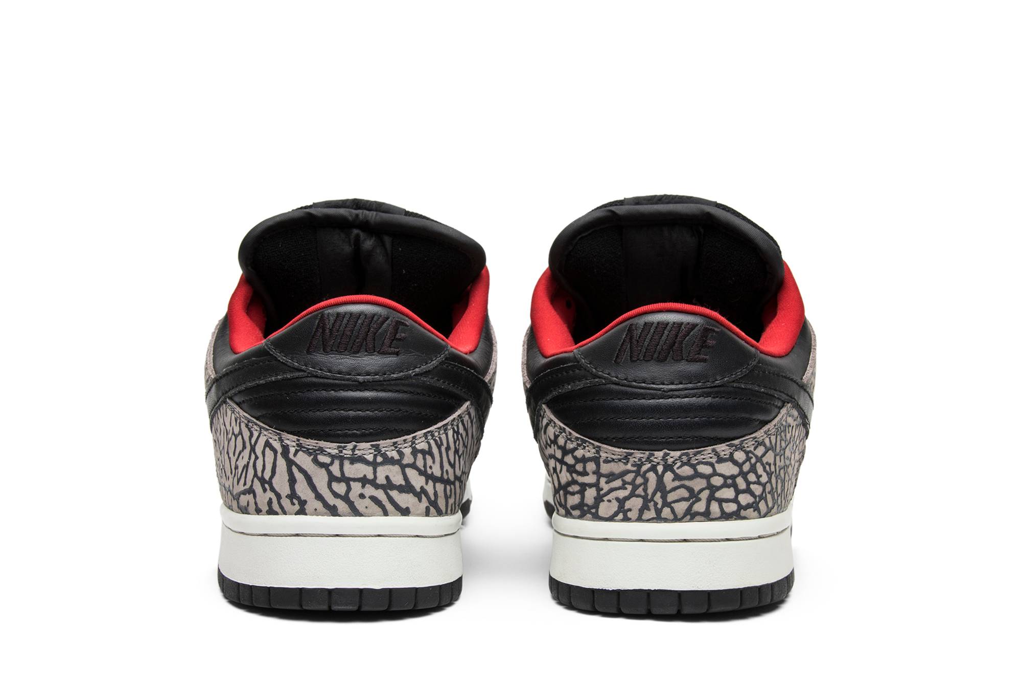 Supreme x Nike SB Dunk Low Pro 'Black Cement' 304292-131 - Image 6