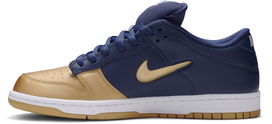 Supreme x Nike SB Dunk Low QS 'Metallic Gold' CK3480-700 Lookbook Supreme x Nike SB Dunk Low QS 'Metallic Gold' CK3480-700