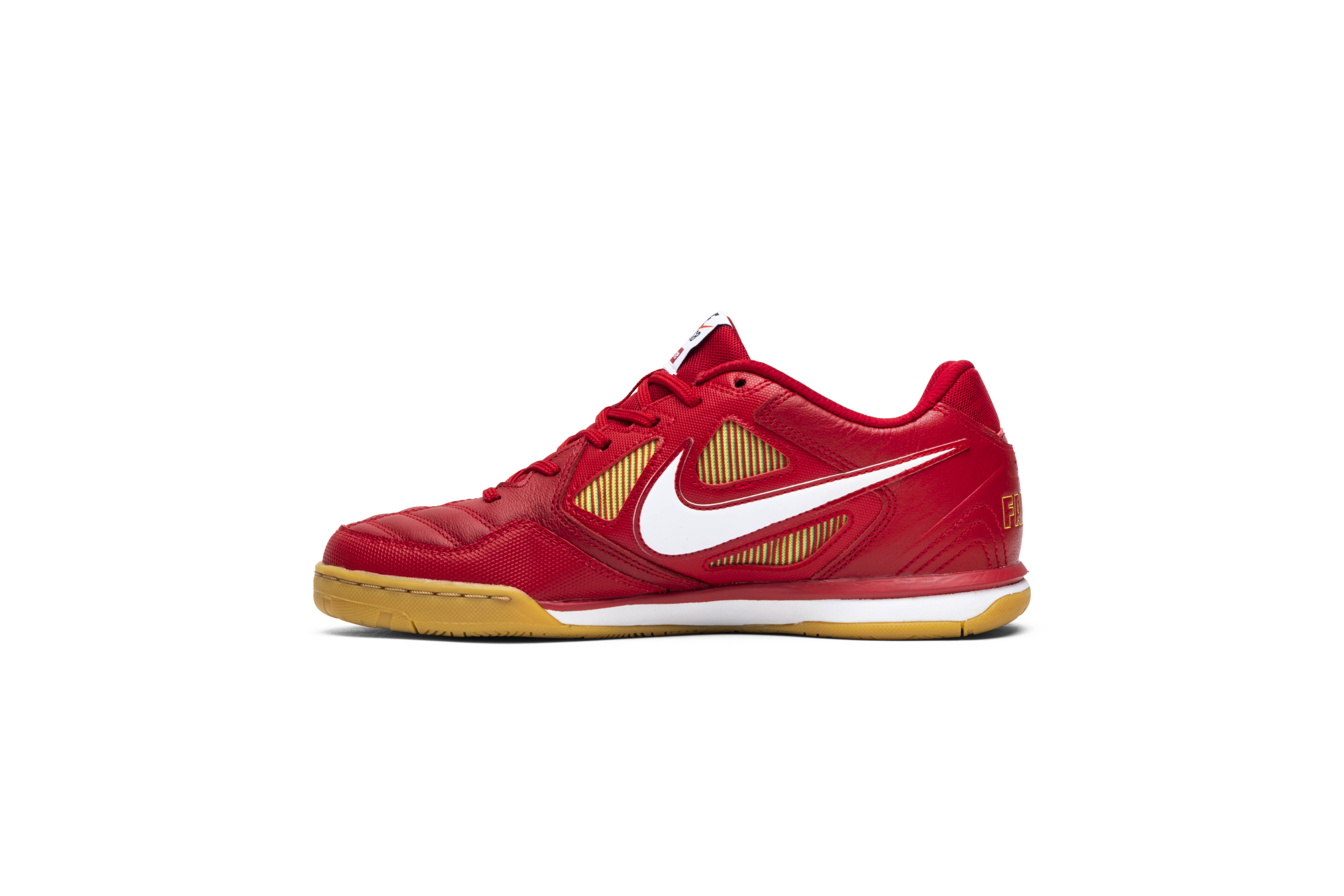 Supreme x Nike SB Gato 'Red' AR9821-600