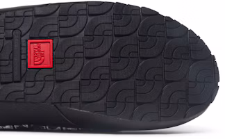 Purchase 21FW Supreme x TNF スタッズミュール (黒)