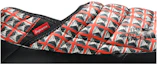 Order Supreme x The North Face Traction Mule ''Rote Nietenprint'' 2021