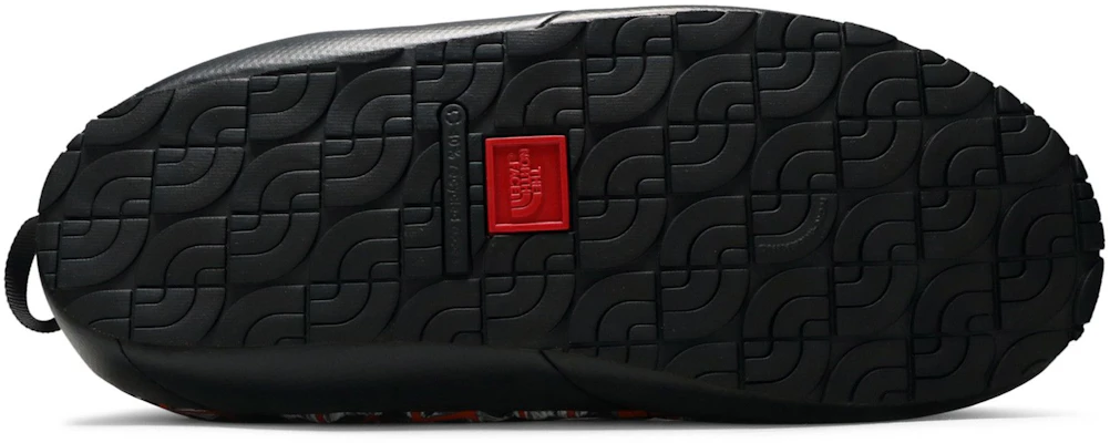Supreme x The North Face Traction Mule ''Rote Nietenprint'' 2021 Shop Supreme x The North Face Traction Mule ''Rote Nietenprint'' 2021