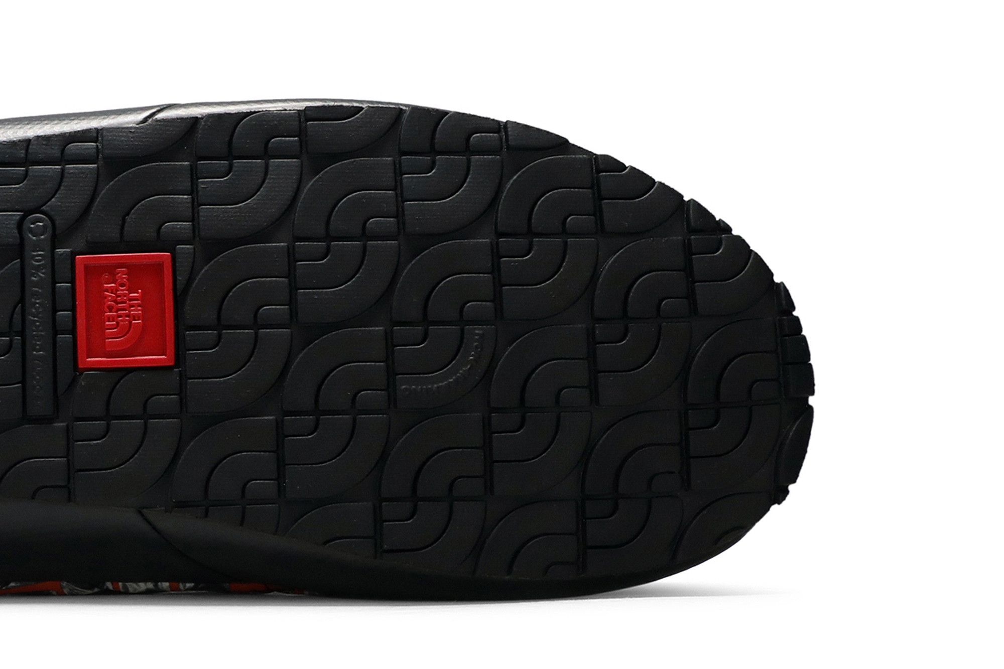 Purchase Supreme x The North Face Traction Mule ''Rote Nietenprint'' 2021