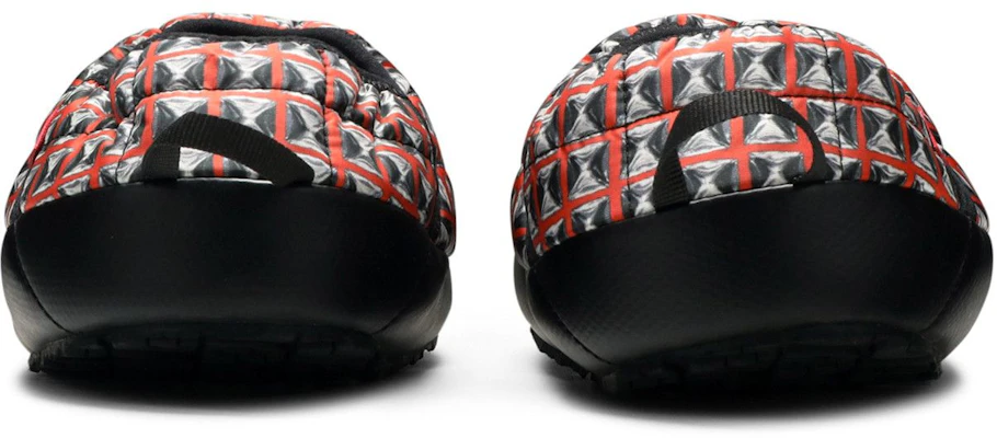 Supreme x The North Face Traction Mule ''Rote Nietenprint'' 2021 Details for Supreme x The North Face Traction Mule ''Rote Nietenprint'' 2021