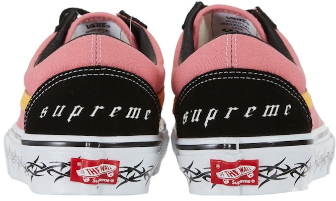 Supreme x Vans オールドスクール "ピンク有刺鉄線"
Lookbook Supreme x Vans オールドスクール "ピンク有刺鉄線"