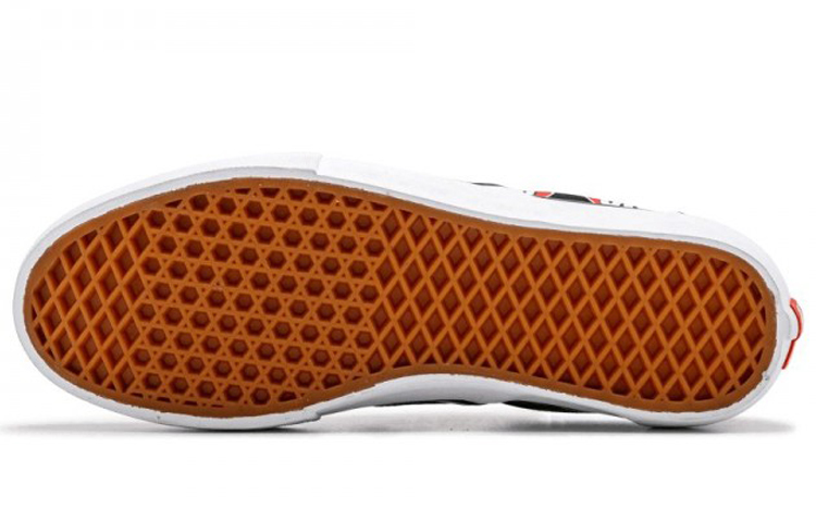 Supreme Vans Slip-On 'Black 666' 圖 5