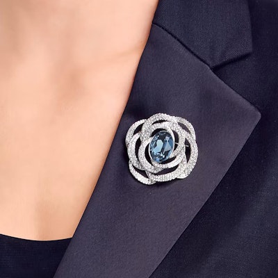 Broche de Rosa de Cristal Swarovski - Colección Exclusiva China. 5122715 Lookbook Broche de Rosa de Cristal Swarovski - Colección Exclusiva China. 5122715