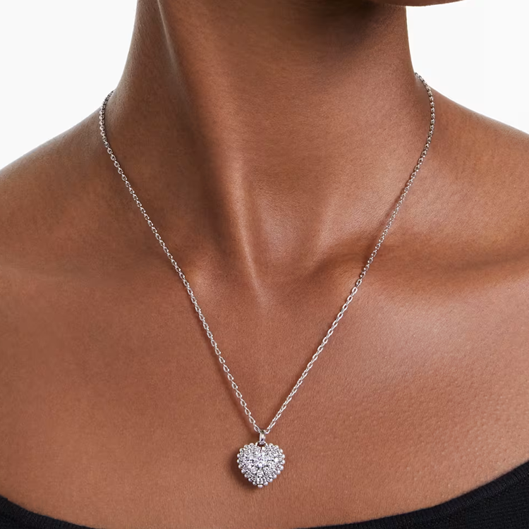 Sizing 施华洛世奇 Idylia Hyperbola 心形吊坠项链, 银色, 情侣款式, 男女通用。 5684383