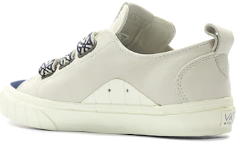 Shop Taka Hayashi x Vans Court Lo Strap LX 'Putih Krim' VN0A2Y35KCU