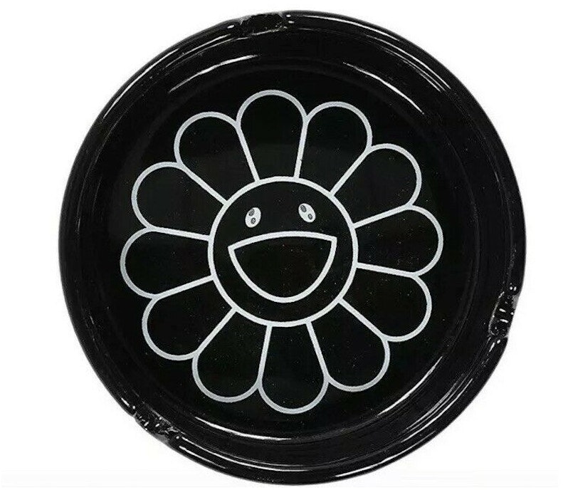 takashi-murakami-complex-con-flower-ashtray-black