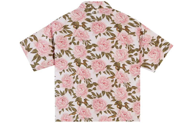 Lookbook TEAM WANG Baju Lengan Pendek Cetak Bunga Unisex Pink TW-SK22A004