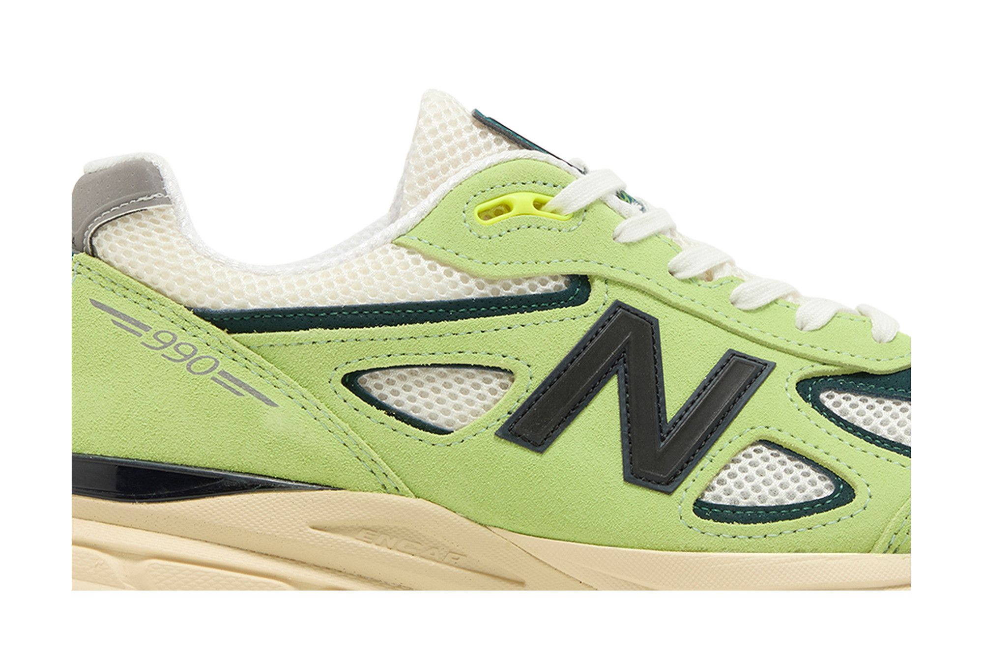 Lookbook New Balance NB 990 V4 “亮點” 運動休閒 耐磨透氣 低筒 跑步鞋 男款 綠色