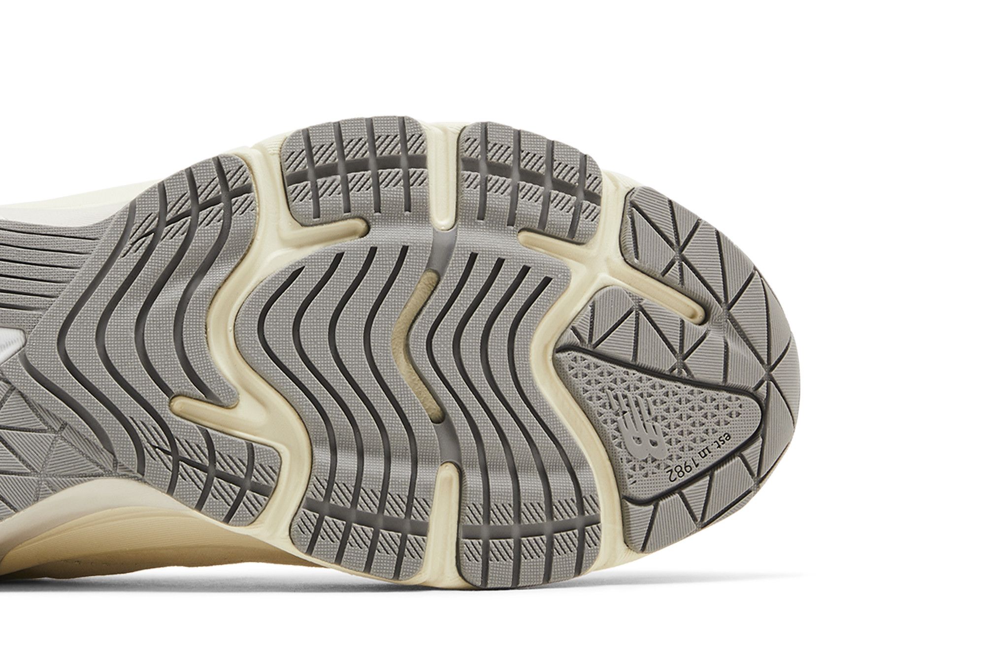 Sizing Teddy Santis x New Balance 990v6 Made in USA 'Grey Bone' Gris Hueso. M990SS6