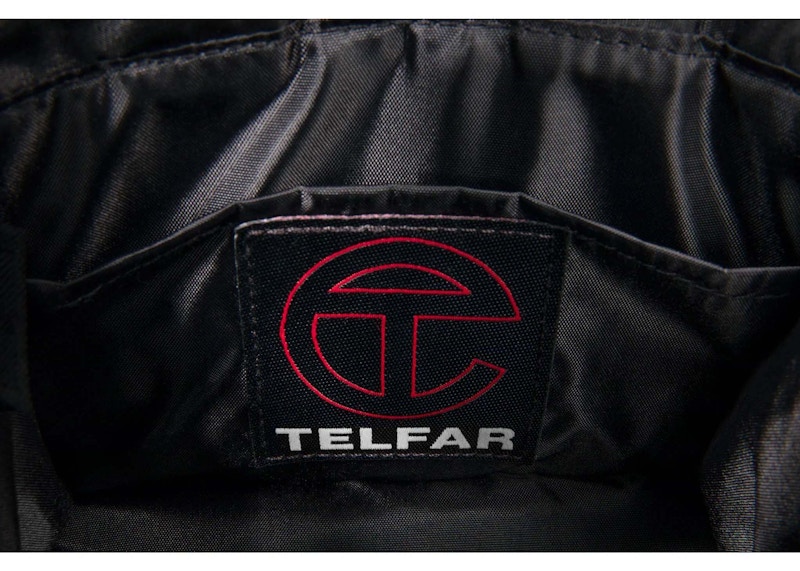 Lookbook Telfar x Eastpak 小号红色托特包