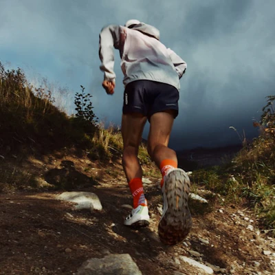 Zapatillas Trail Running Terrex Agravic 4 adidas. Blanco/Negro/Naranja Impacto. KJ8872 5