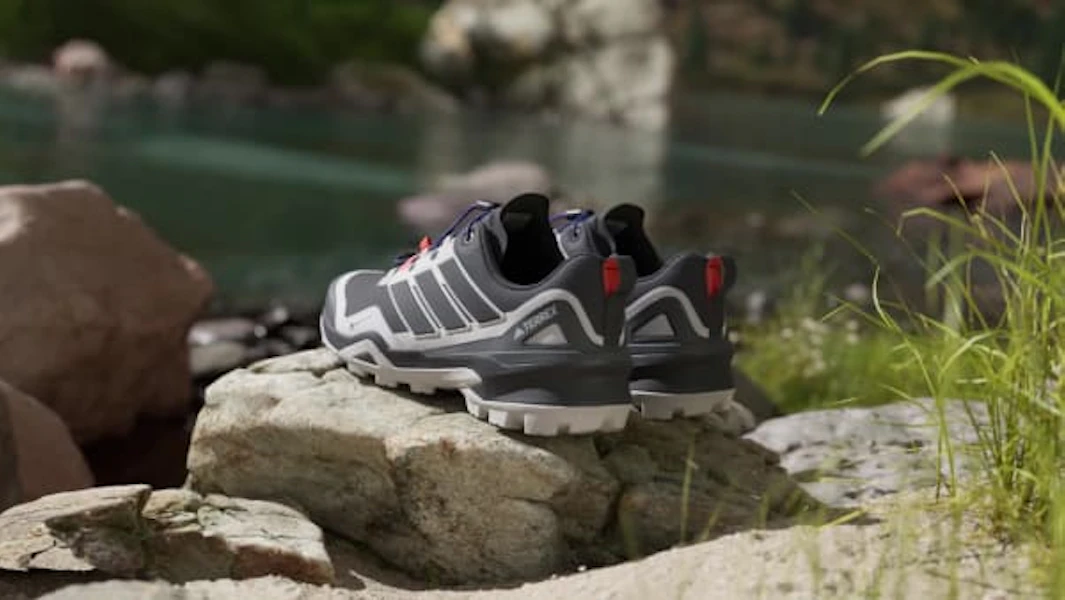Sepatu Hiking TERREX Skychaser GORE-TEX IH2799 Lookbook Sepatu Hiking TERREX Skychaser GORE-TEX IH2799