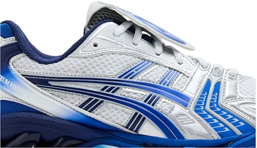 ミュージアム来訪者×アシックス ゲルカヤノ14 "銀青" 1203A528-020 Order ミュージアム来訪者×アシックス ゲルカヤノ14 "銀青" 1203A528-020