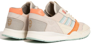 The Next Door x adidas A.R. Trainer 'Putih' EE6681 Shop The Next Door x adidas A.R. Trainer 'Putih' EE6681