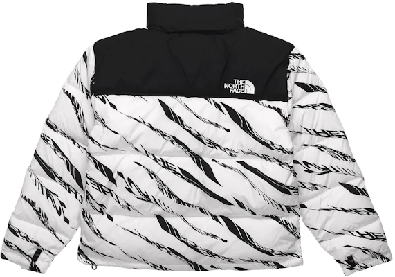 THE NORTH FACE 700 填充斑馬紋可收納羽絨外套 - 白色 NF0A5AXQ-LG4 Lookbook THE NORTH FACE 700 填充斑馬紋可收納羽絨外套 - 白色 NF0A5AXQ-LG4