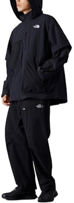 The North Face 都會探險多口袋防水防風外套 黑色 NF0A8A8C-JK3 Shop The North Face 都會探險多口袋防水防風外套 黑色 NF0A8A8C-JK3