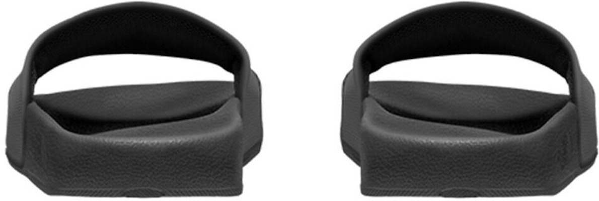 The North Face Base Camp Slide III 'Hitam' 4T2R-KY4 Purchase The North Face Base Camp Slide III 'Hitam' 4T2R-KY4