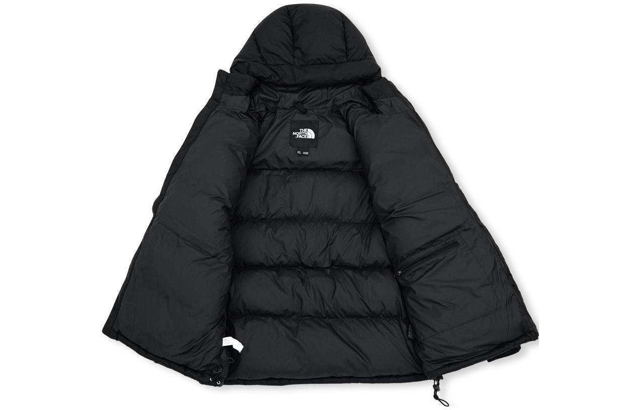 Shop ザ・ノース・フェイス ブラック ロゴ入りフード付き冬用ダウンジャケット NF0A4QYXJK3-YC