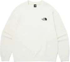 The North Face Camp Everyday Logo Crewneck Sweatshirt - Off-White NM5MQ01B The North Face Camp Everyday Logo Crewneck Sweatshirt - Off-White NM5MQ01B