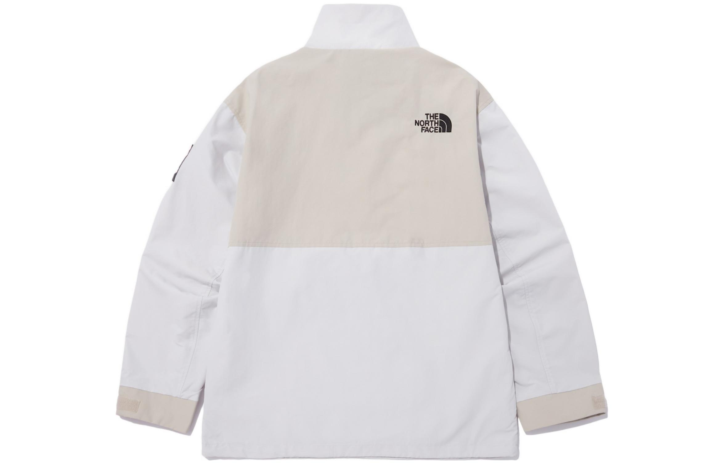 Lookbook The North Face 經典拼色半拉鍊Logo外套 - 奶油色 NA3BN50L