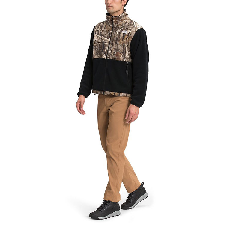 Details for The North Face Denali Retro Fleece Jacket  Maple Leaf Color Multi-Pocket. NF0A3XCD-05U