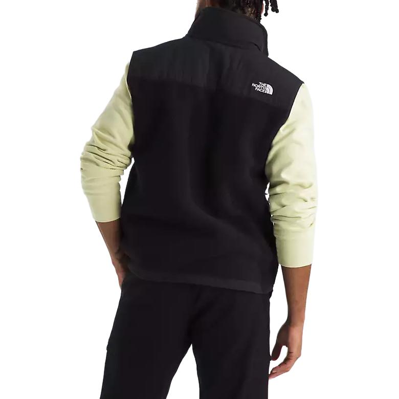 Shop The North Face Denali 復古寬鬆防水保暖背心 黑色 男款 NF0A88XJ-JK3