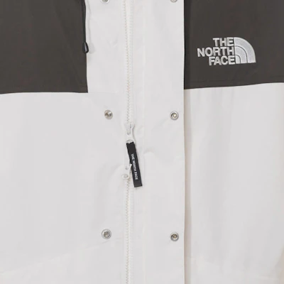 The North Face 防水防風Dryvent連帽外套 白色男女適用 NJ2HR01L Shop The North Face 防水防風Dryvent連帽外套 白色男女適用 NJ2HR01L