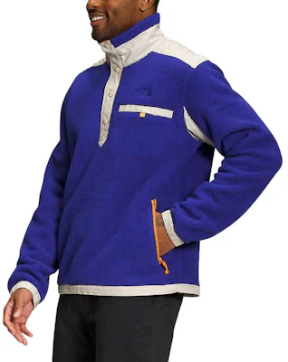 The North Face Embroidered Logo Half Snap Retro Track Jacket - Blue NF0A7ZWY-C0F Lookbook The North Face Embroidered Logo Half Snap Retro Track Jacket - Blue NF0A7ZWY-C0F